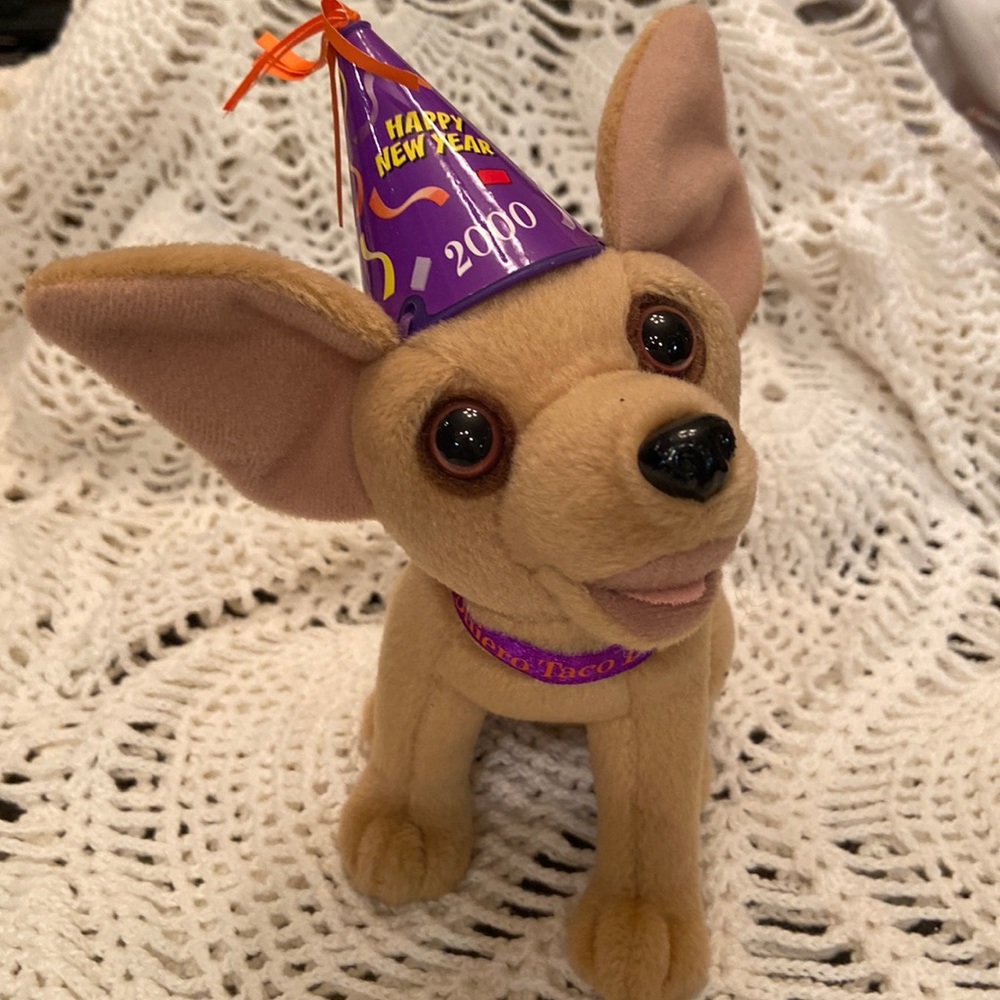 Taco Bell 2000s Happy New Year Amigos Stuffed Plush Talking Chihuahua Dog